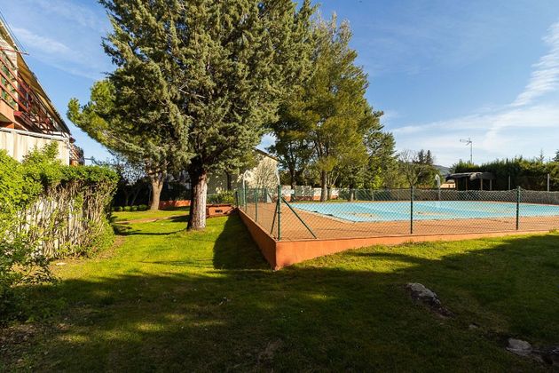 Foto 2 de Dúplex en venda a Guadalix de la Sierra de 2 habitacions amb terrassa i piscina