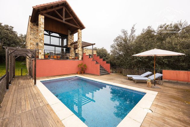 Foto 2 de Xalet en venda a Navalafuente de 4 habitacions amb terrassa i piscina