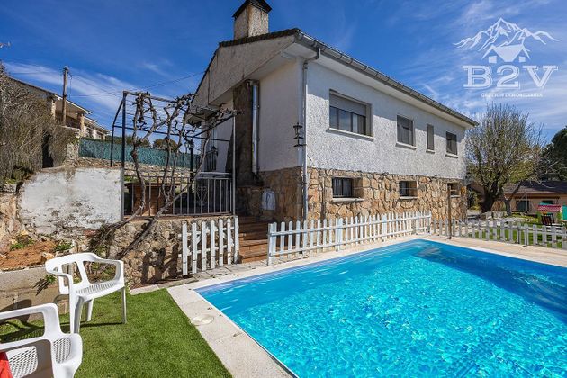 Foto 2 de Xalet en venda a Cabanillas de la Sierra de 3 habitacions amb terrassa i piscina