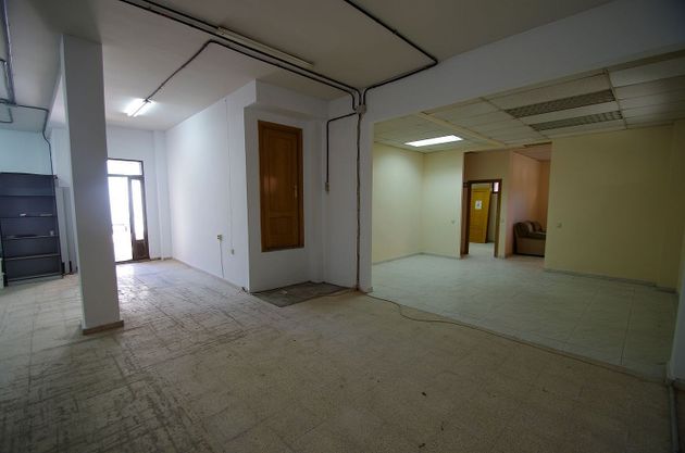 Foto 2 de Alquiler de local en calle Escorial de 308 m²