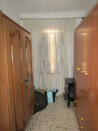 Foto 2 de Venta de casa adosada en Calera de León de 3 habitaciones y 247 m²
