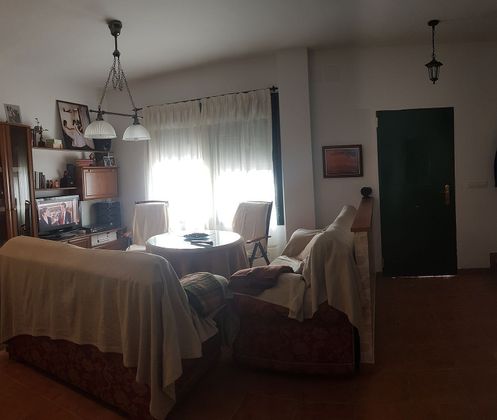 Foto 1 de Casa en venda a Calera de León de 4 habitacions amb terrassa