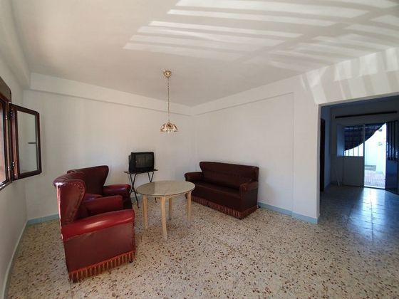 Foto 2 de Casa adosada en venta en Santa Olalla del Cala de 3 habitaciones con terraza