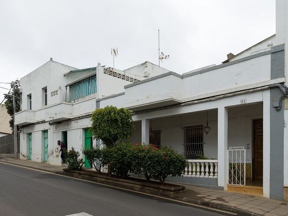 Foto 1 de Casa en venda a paseo González Díaz de 10 habitacions amb terrassa i balcó