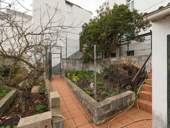 Foto 1 de Casa adossada en venda a paseo González Diaz de 6 habitacions amb terrassa i garatge