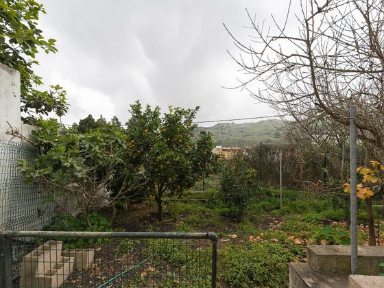 Foto 2 de Casa adossada en venda a paseo González Diaz de 6 habitacions amb terrassa i garatge