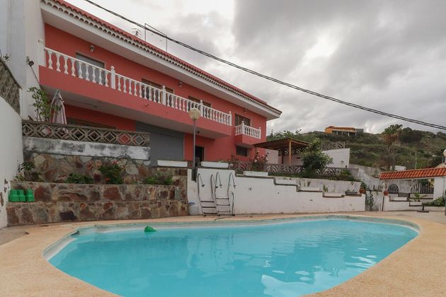 Foto 1 de Xalet en venda a calle Hespérides de 4 habitacions amb terrassa i piscina
