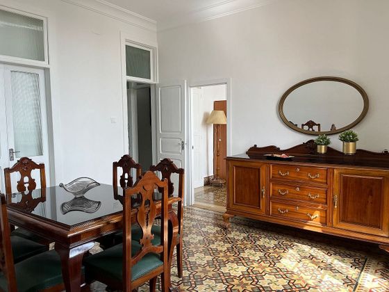 Foto 2 de Alquiler de piso en Schamann - Rehoyas de 4 habitaciones con muebles