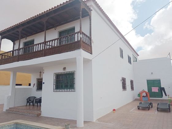 Foto 1 de Casa rural en venta en plaza Domingo Jorge Manrique de 10 habitaciones con piscina y garaje