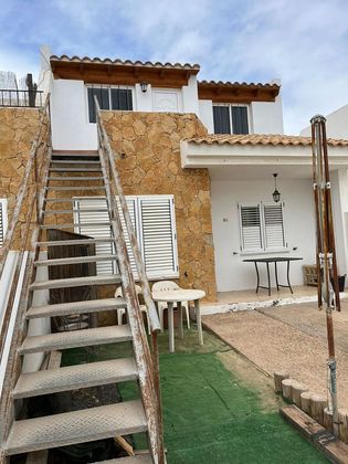 Foto 2 de Casa adossada en venda a calle Playa de la Jaqueta de 4 habitacions amb terrassa