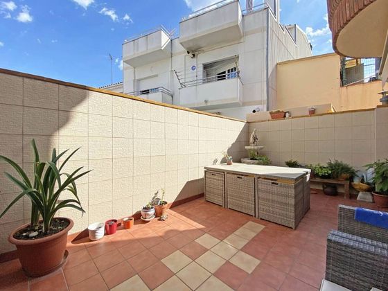 Foto 2 de Casa en venta en Can Feu - Can Gambús - Hostafrancs de 4 habitaciones con terraza y garaje