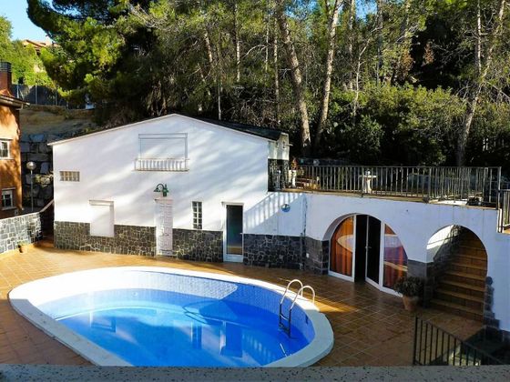 Foto 2 de Chalet en venta en Les Fonts de 8 habitaciones con terraza y piscina