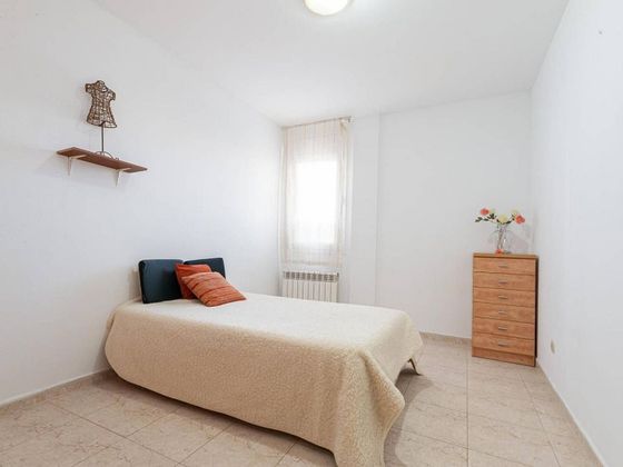 Foto 2 de Venta de piso en Les Arenes - La Grípia  Can Montllor de 3 habitaciones con terraza y calefacción