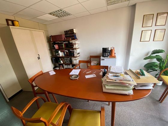 Foto 2 de Oficina en lloguer a Sindicat de 77 m²