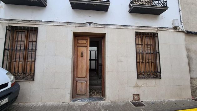 Foto 1 de Casa adosada en venta en calle Pintor Julio García Villena de 5 habitaciones con balcón