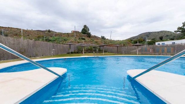 Foto 1 de Casa en venta en urbanización El Cortijuelo de 3 habitaciones con terraza y piscina