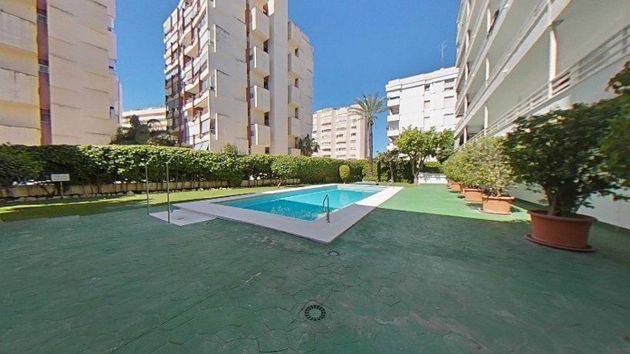 Foto 1 de Pis en venda a calle Pablo Casals de 2 habitacions amb terrassa i piscina