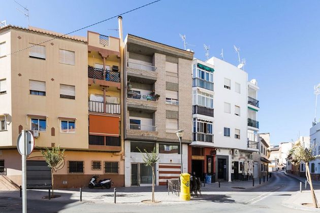 Foto 1 de Pis en venda a plaza Mayoral de 3 habitacions amb terrassa i garatge