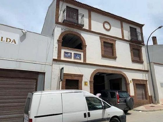 Foto 1 de Pis en venda a calle Granada de 4 habitacions amb terrassa i balcó
