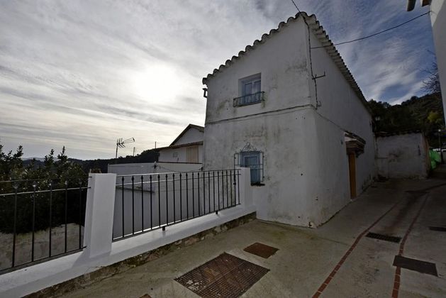 Foto 1 de Casa adossada en venda a calle Aguayar de 3 habitacions i 132 m²