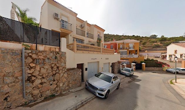 Foto 2 de Casa en venda a calle Fino de 3 habitacions amb terrassa i garatge