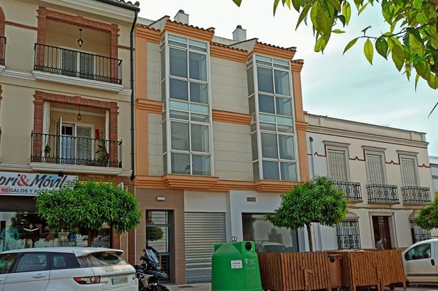 Foto 1 de Dúplex en venda a calle De Teba de 4 habitacions amb terrassa i balcó