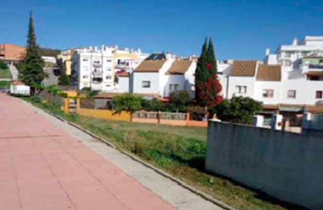 Foto 2 de Terreny en venda a urbanización Altos de Estepona de 409 m²