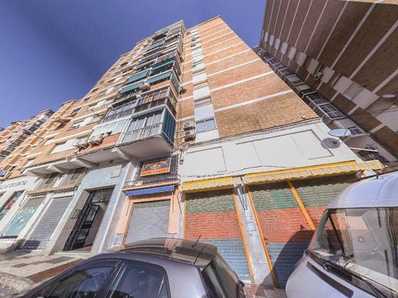 Foto 2 de Pis en venda a plaza De Miraflores de 3 habitacions amb terrassa i ascensor