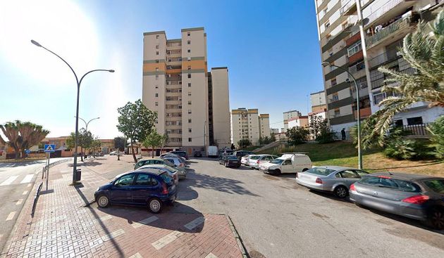 Foto 1 de Venta de piso en calle Cabriel de 4 habitaciones con terraza y balcón