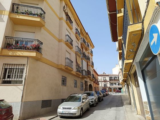 Foto 2 de Pis en venda a rambla Del Manjón de 3 habitacions amb terrassa i garatge