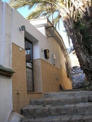 Foto 1 de Casa en venda a calle Gil Polo de 2 habitacions i 99 m²