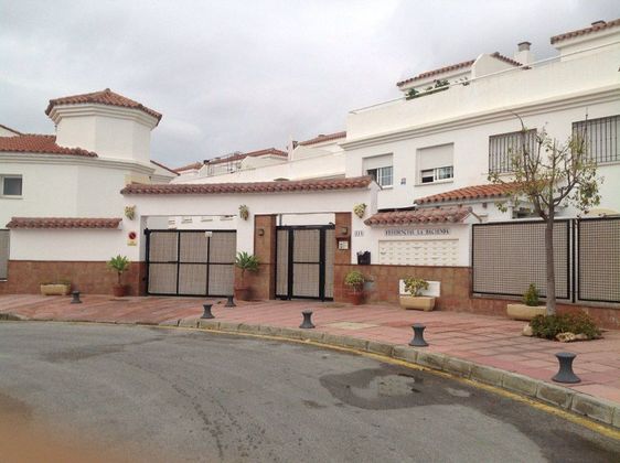 Foto 2 de Casa en venta en avenida Brisa del Mar de 4 habitaciones con terraza y piscina