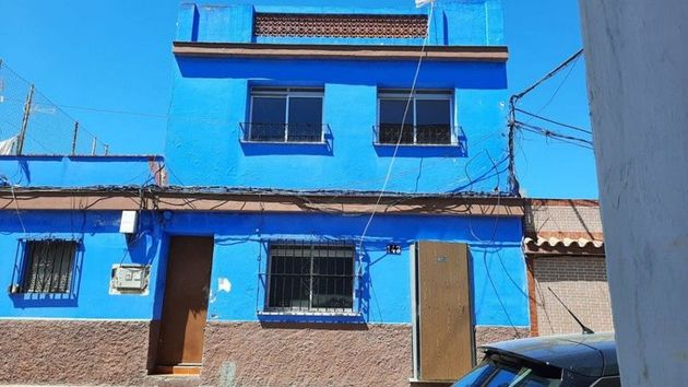 Foto 1 de Casa en venda a calle San Pedro de Alcantara de 3 habitacions amb terrassa i balcó
