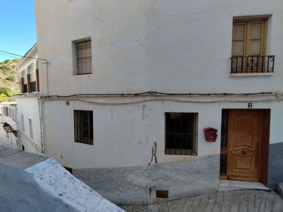 Foto 1 de Venta de casa en calle Portillejo de 4 habitaciones con terraza y balcón