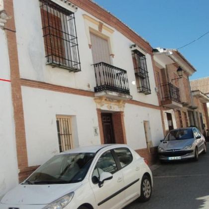 Foto 1 de Casa en venda a calle De la Iglesia de 4 habitacions amb terrassa i balcó