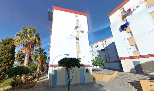 Foto 1 de Venta de piso en calle Sancho Panza de 3 habitaciones con calefacción