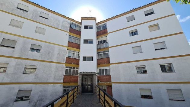 Foto 2 de Piso en venta en calle Velázquez de 2 habitaciones con terraza y balcón