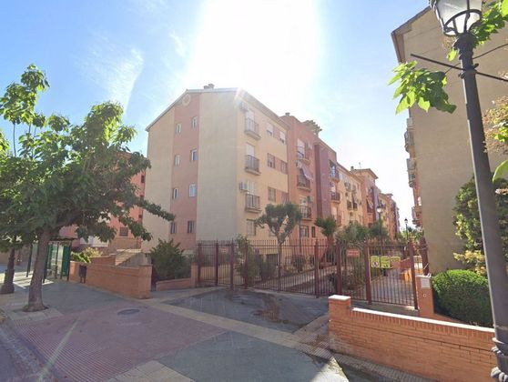 Foto 1 de Pis en venda a avenida De la Estación de 2 habitacions amb garatge i balcó