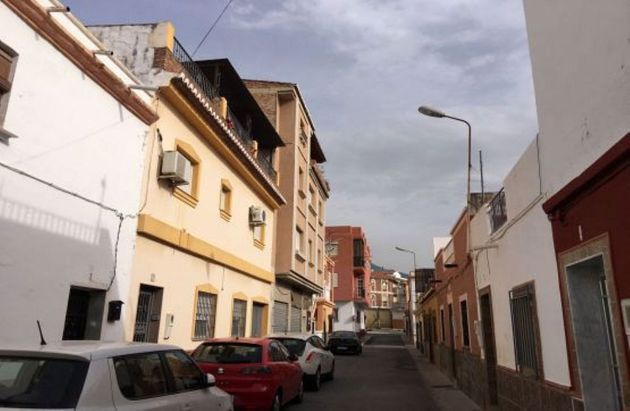 Foto 2 de Dúplex en venda a calle Juan Valera de 4 habitacions amb terrassa i balcó