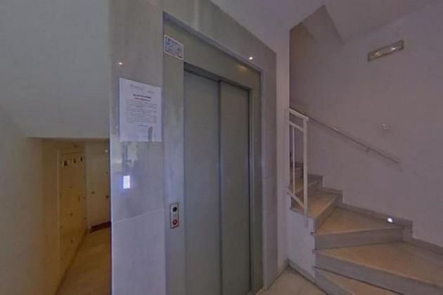Foto 2 de Venta de piso en calle Escribano Valderas de 3 habitaciones con terraza y garaje