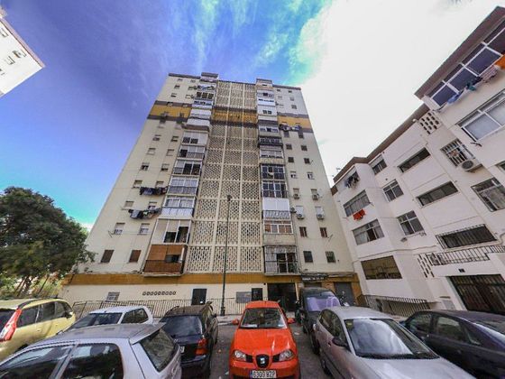 Foto 2 de Pis en venda a calle Deva de 3 habitacions amb terrassa i ascensor