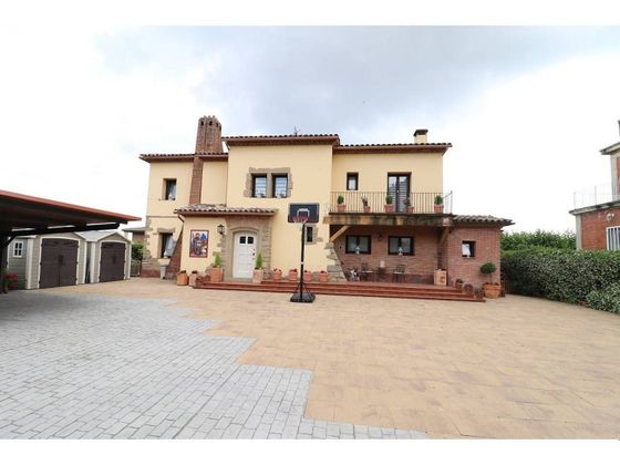 Foto 2 de Casa en venda a calle Doctor Bayés de 5 habitacions amb terrassa i piscina