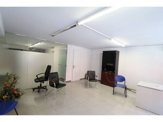 Foto 2 de Venta de oficina en calle De Jaume I El Conqueridor con aire acondicionado