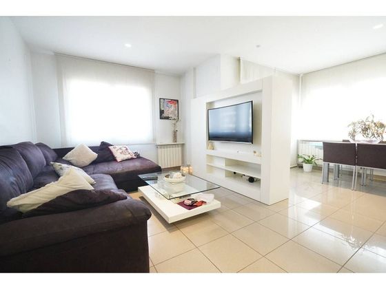 Foto 2 de Pis en venda a calle De L'assemblea de Catalunya de 3 habitacions amb terrassa i garatge