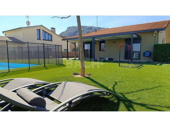 Foto 1 de Casa en lloguer a Malla de 4 habitacions amb piscina i garatge