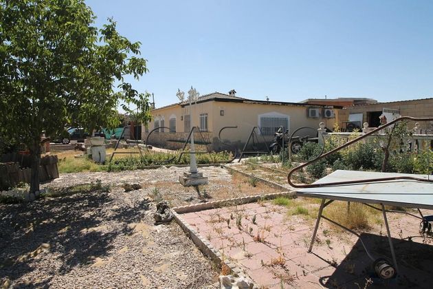 Foto 2 de Venta de casa en Palomeque de 3 habitaciones con piscina y garaje