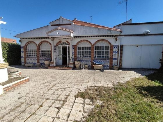 Foto 2 de Casa en venta en Villaluenga de la Sagra de 4 habitaciones con garaje y jardín