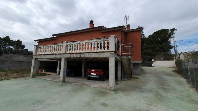 Foto 2 de Venta de chalet en Torre de Claramunt, La de 3 habitaciones con terraza y garaje