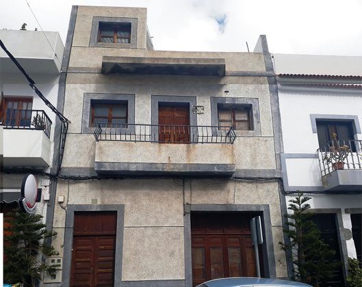 Foto 1 de Casa rural en venda a calle Tamarán de 4 habitacions amb terrassa i garatge