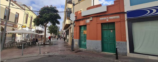 Foto 1 de Casa adossada en venda a calle María Encarnación Navarro de 100 m²